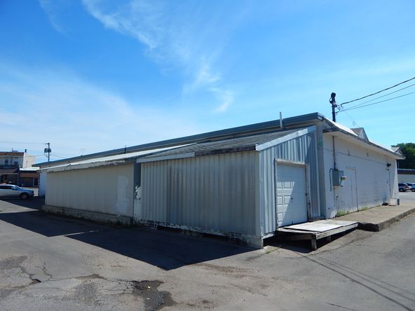 6006 New Hartford St, Wolcott, NY 14590
